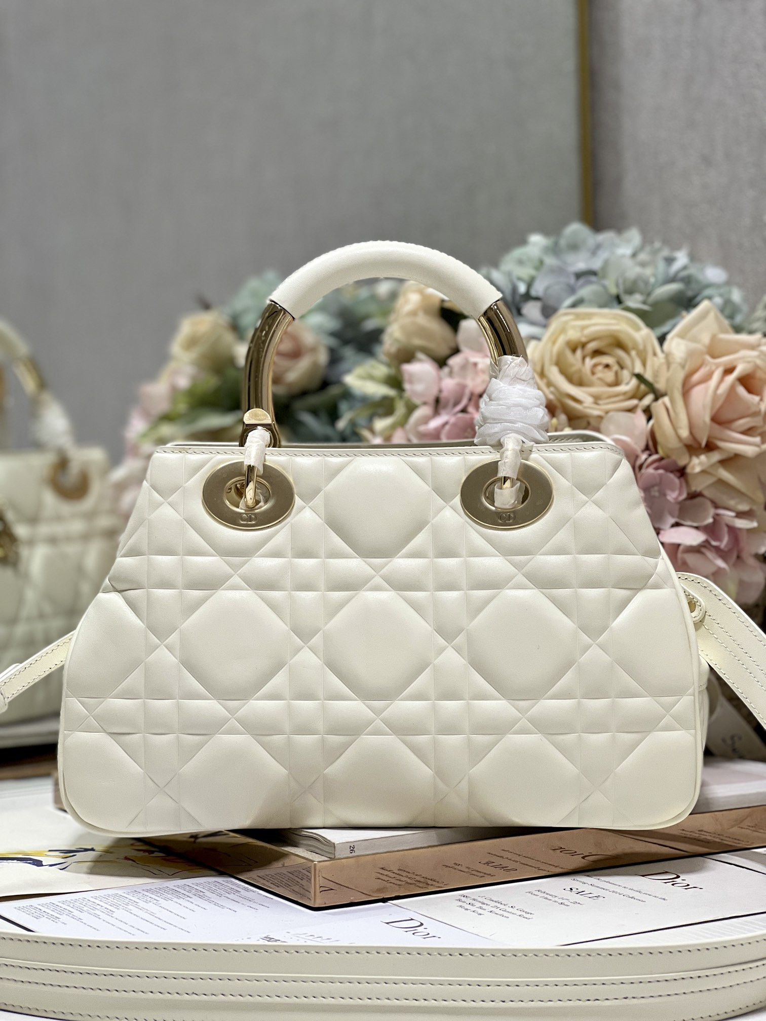 Lady D10r 95•22 30×18.5×11.5cm