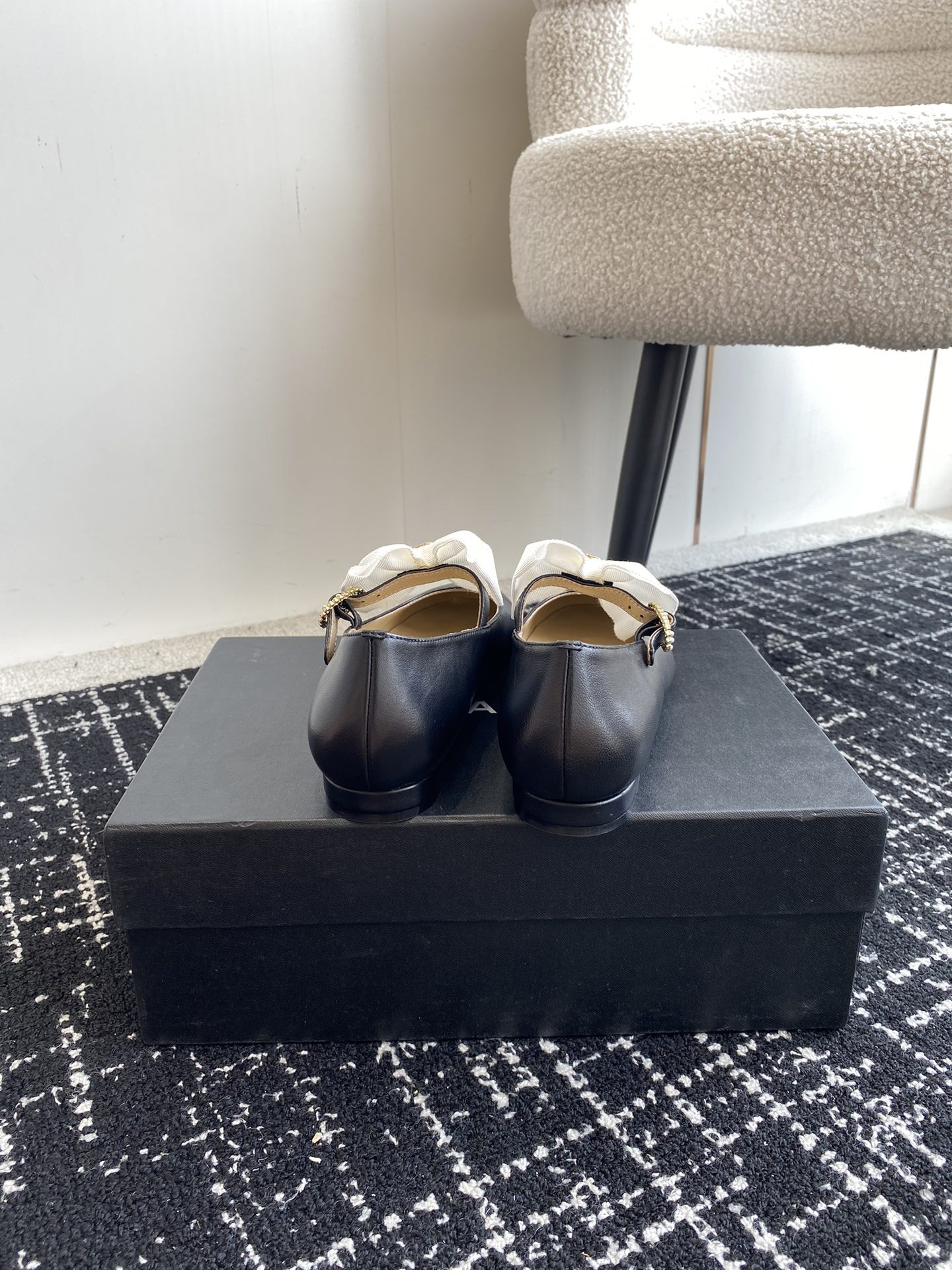 UA Ch**el MARY JANES FLAT