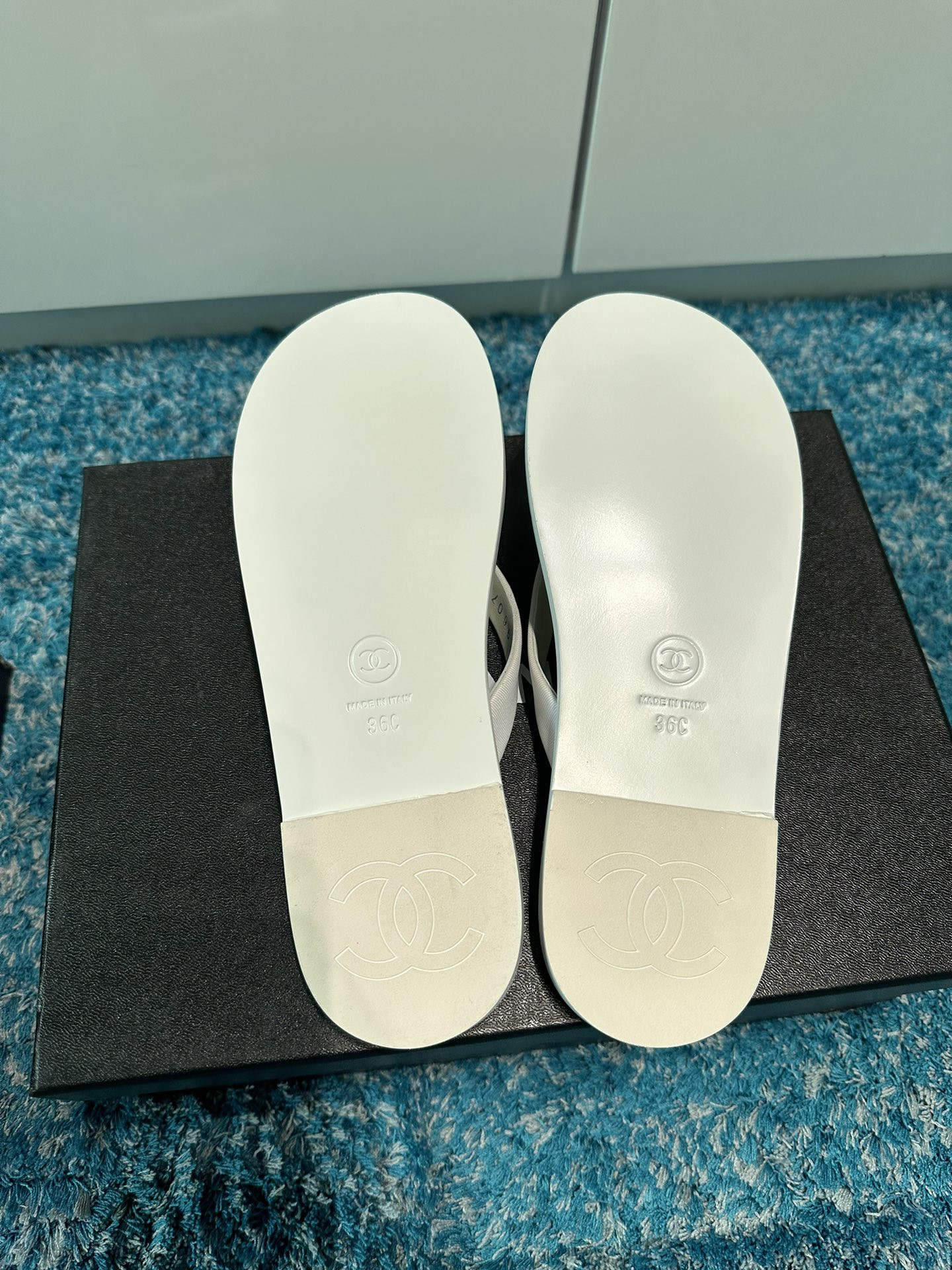 UA Ch**el THONGS