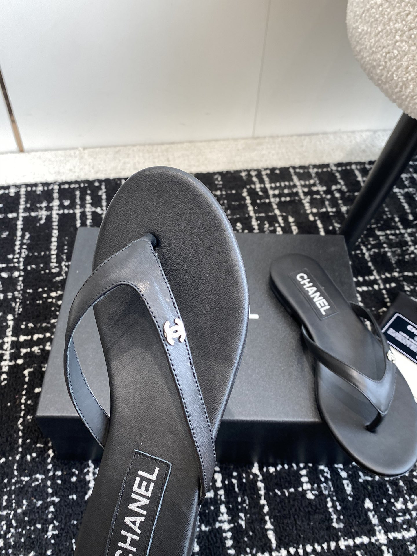 UA Ch**el THONGS