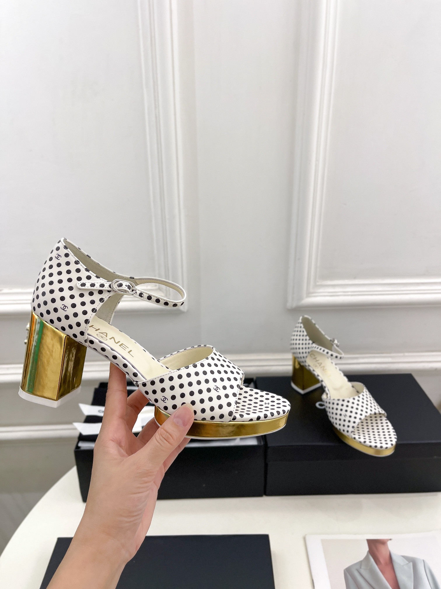 UA Ch**el HEELED SANDALS