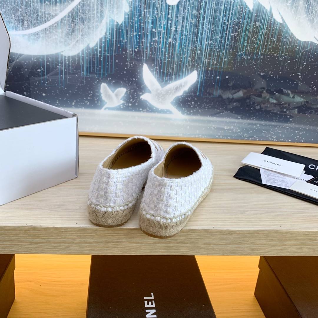 UA Ch**el ESPADRILLES