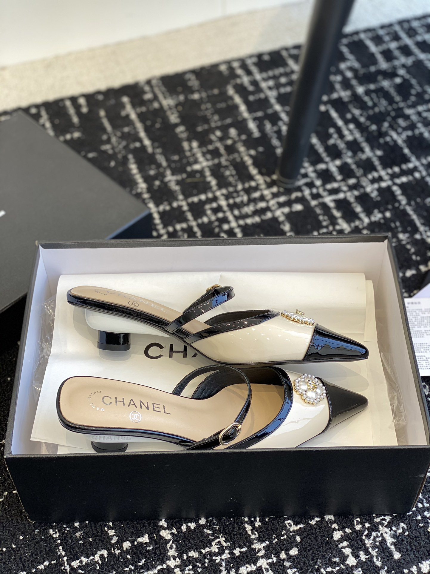 UA Ch**el MULES