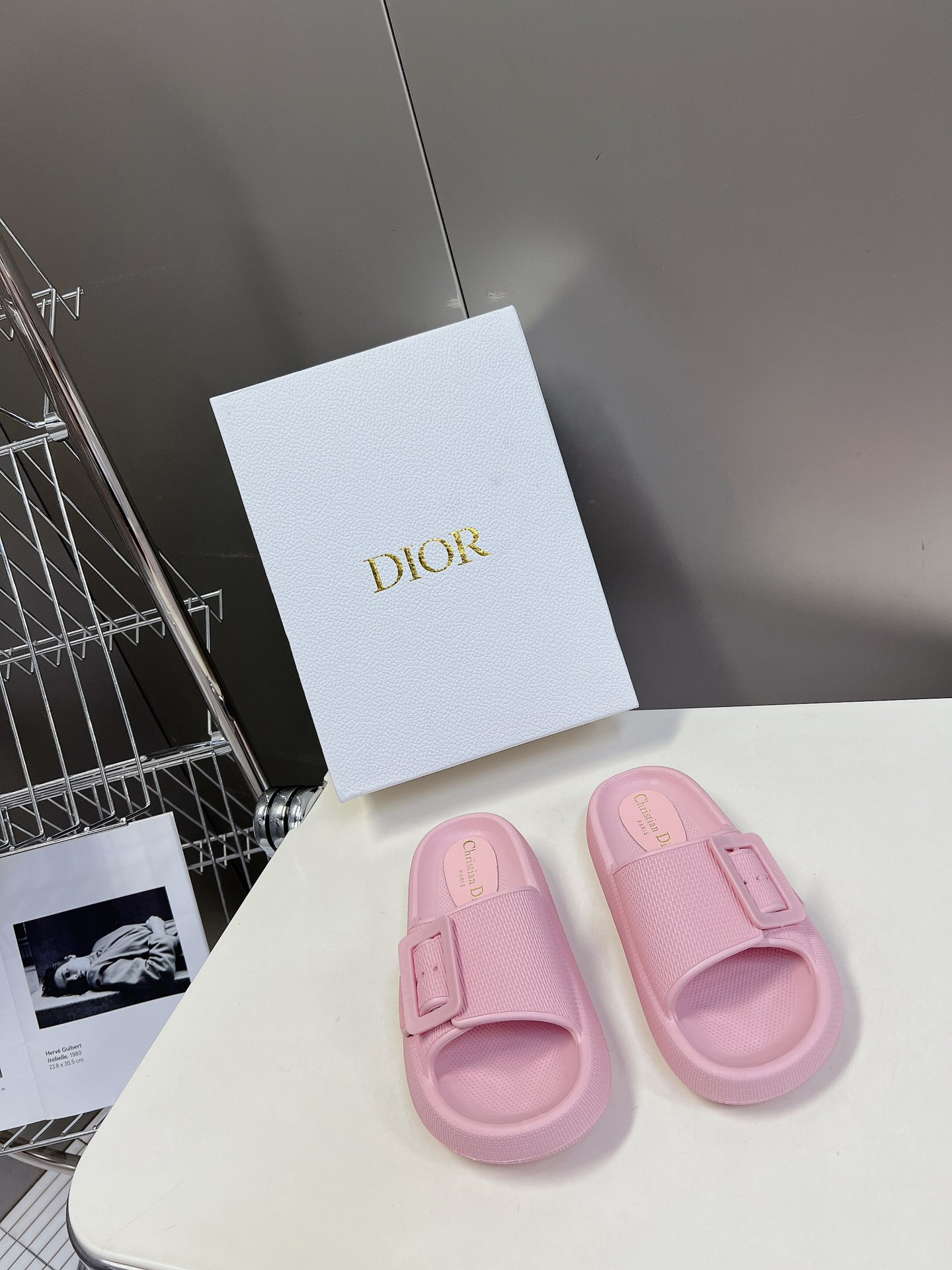 UA D10r Slide