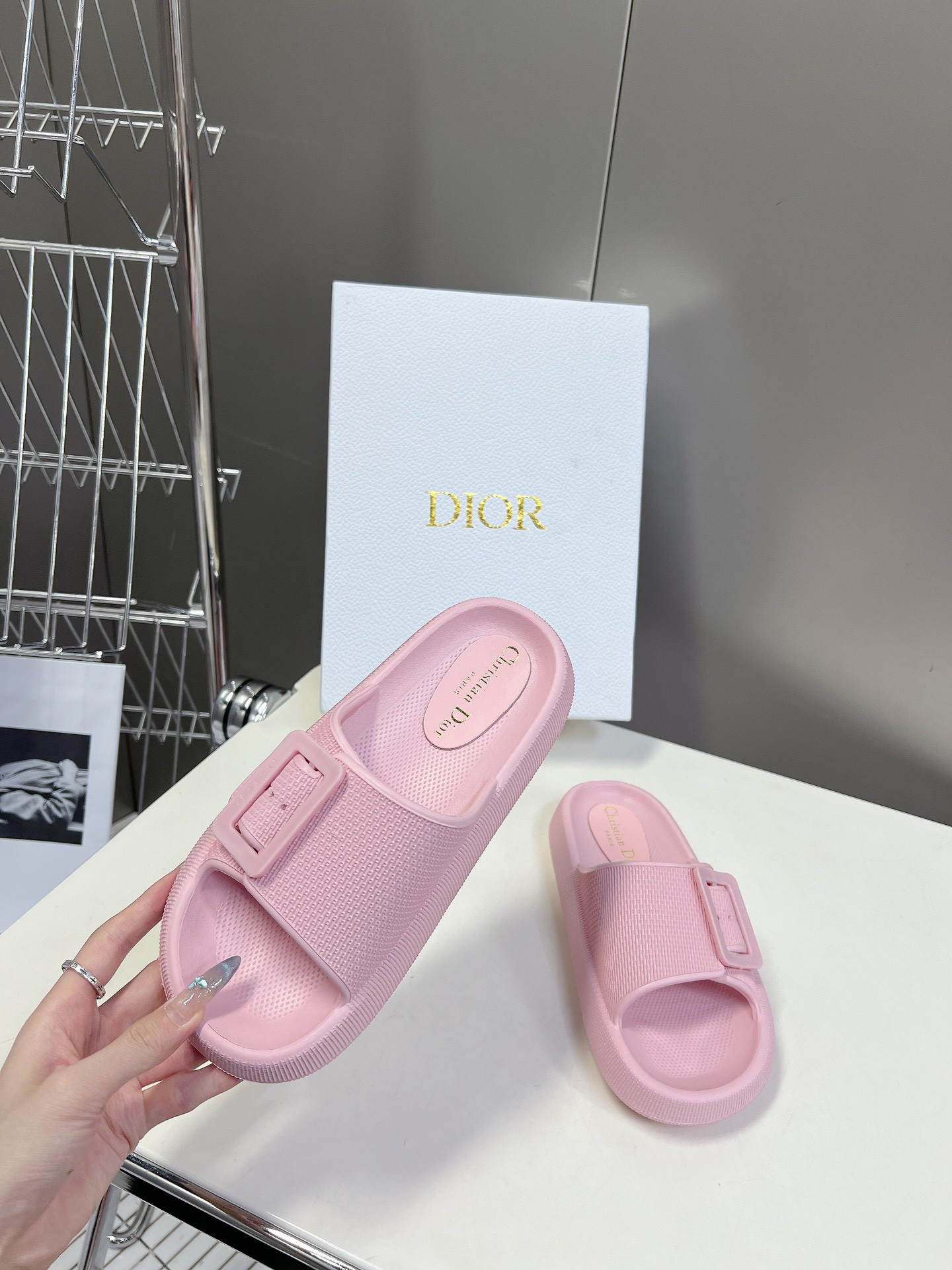 UA D10r Slide