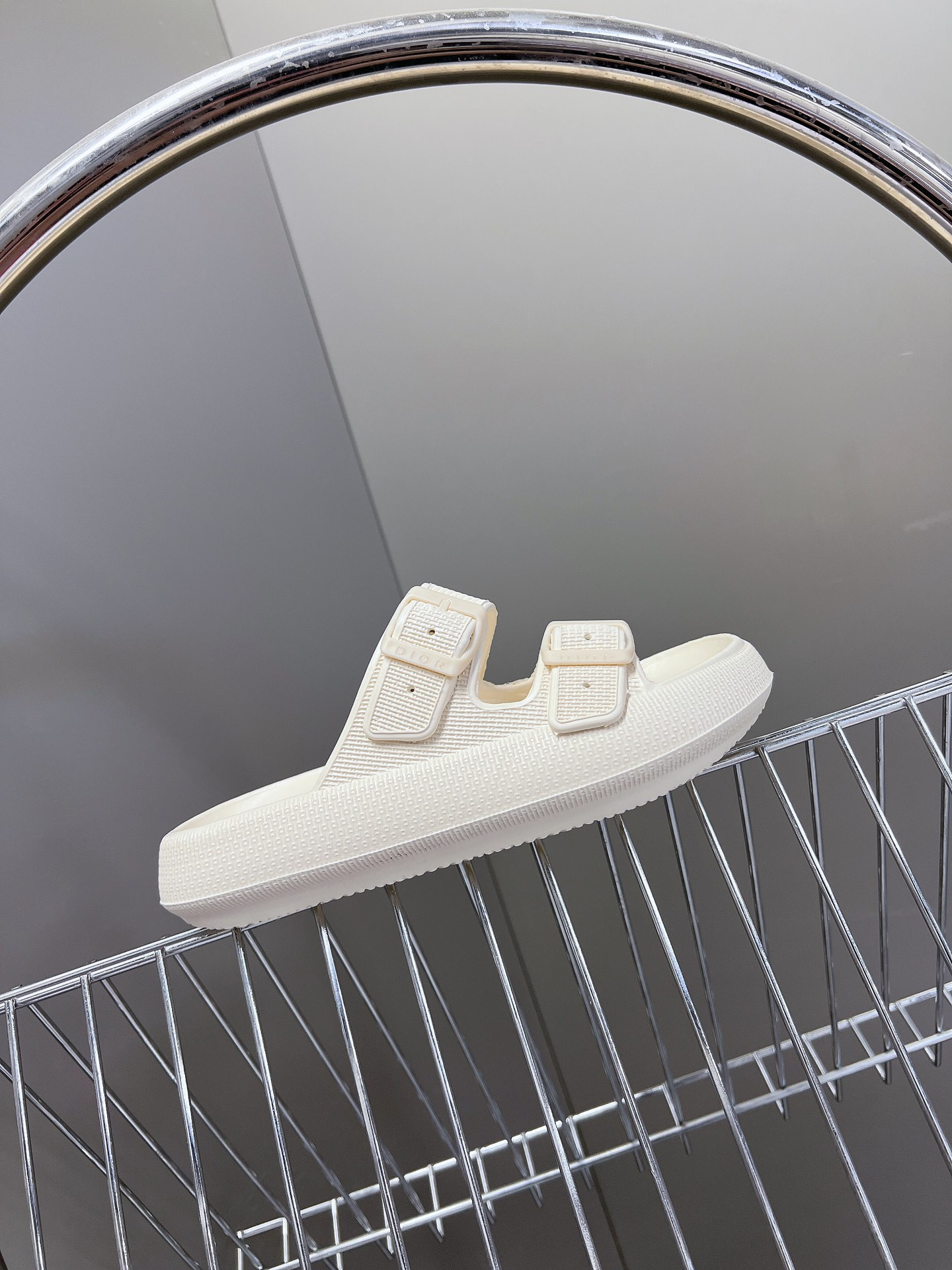 UA D10r Slide