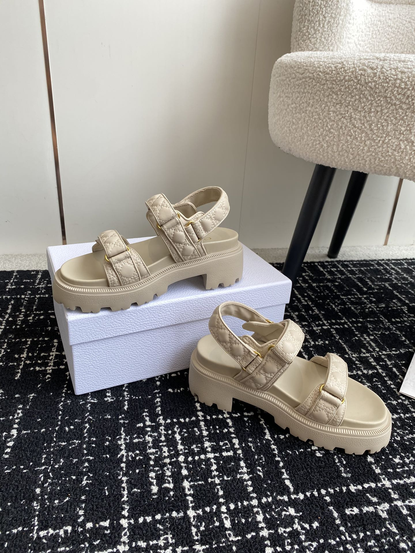 UA D10ract Platform Sandal
