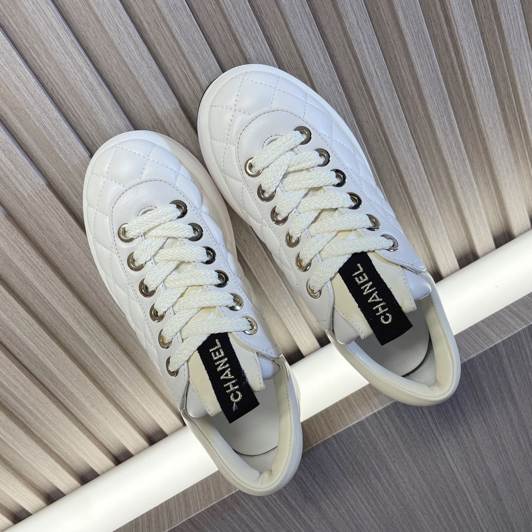 UA Ch**el SNEAKERS