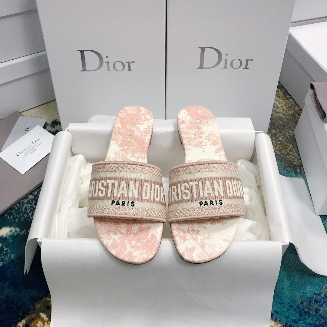 UA D10r Dway Slide