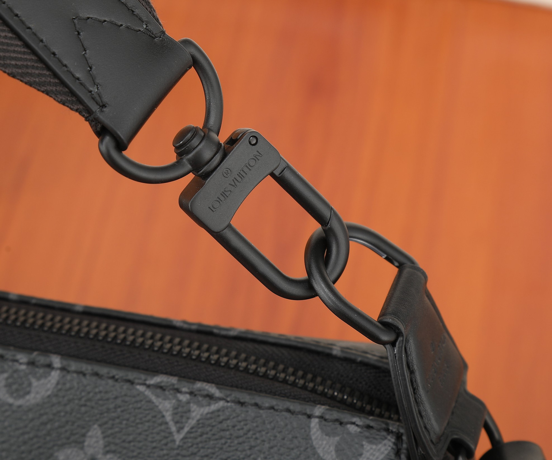 LV Pochette Accessoire XL M11741 11 x 6.5 x 3.5 inches