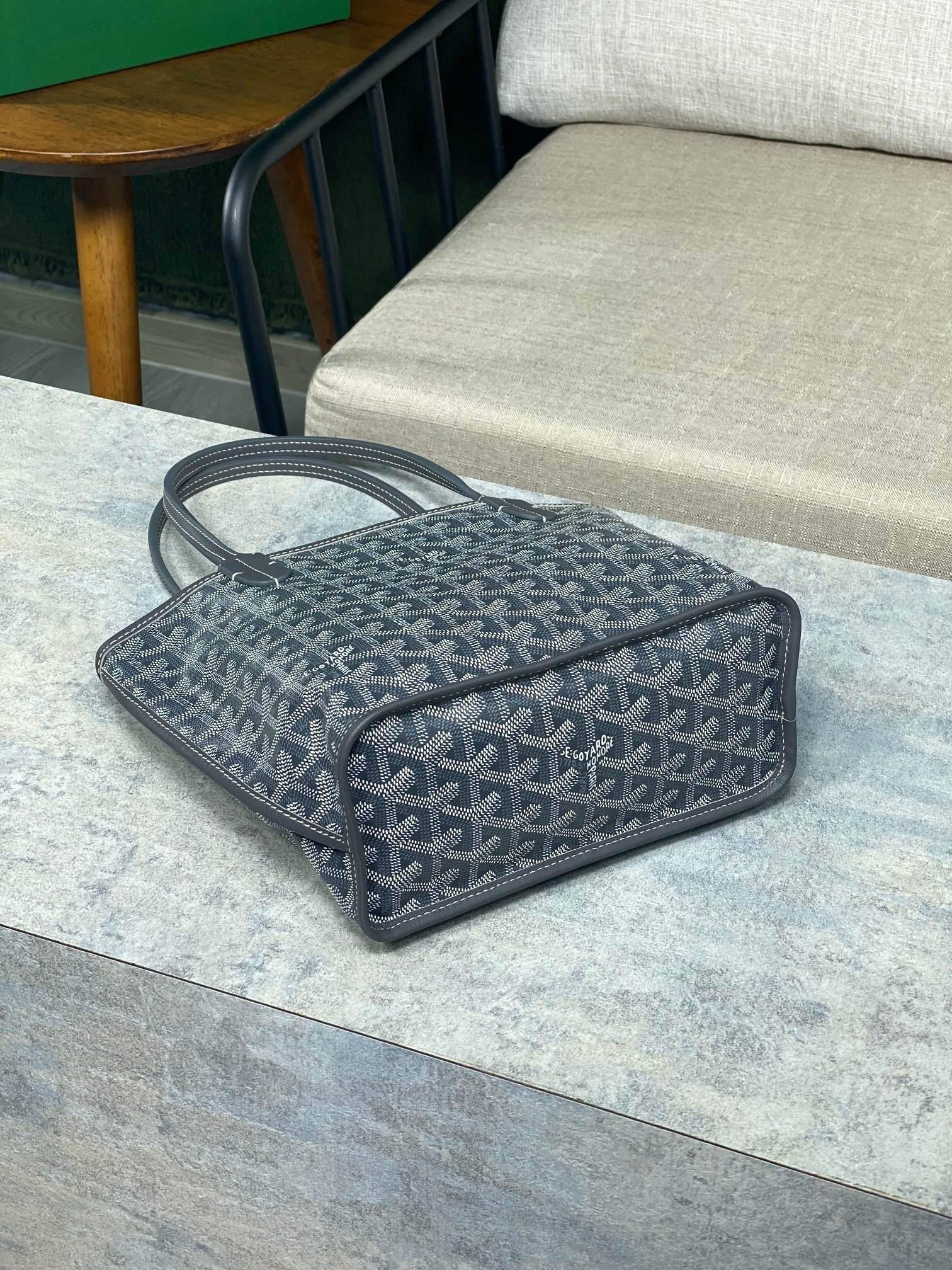 G09ard Anjou Mini Bag 20 cm x 10 cm x 20 cm