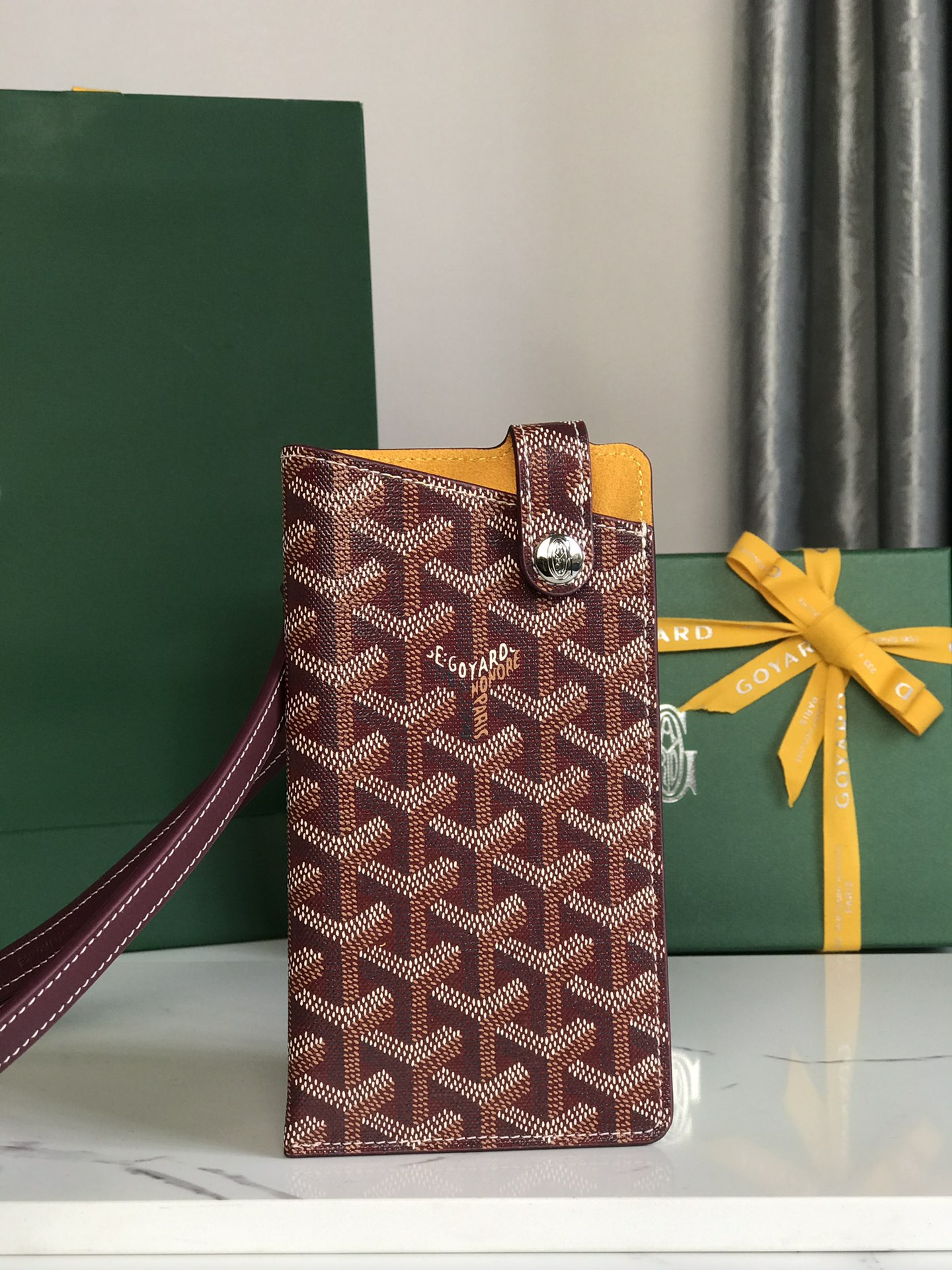 G09ard Card Bag 10cm x 1cm x 18cm