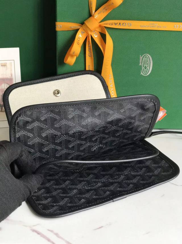 G09ard Plumet Pocket Wallet 21x14x2.5cm