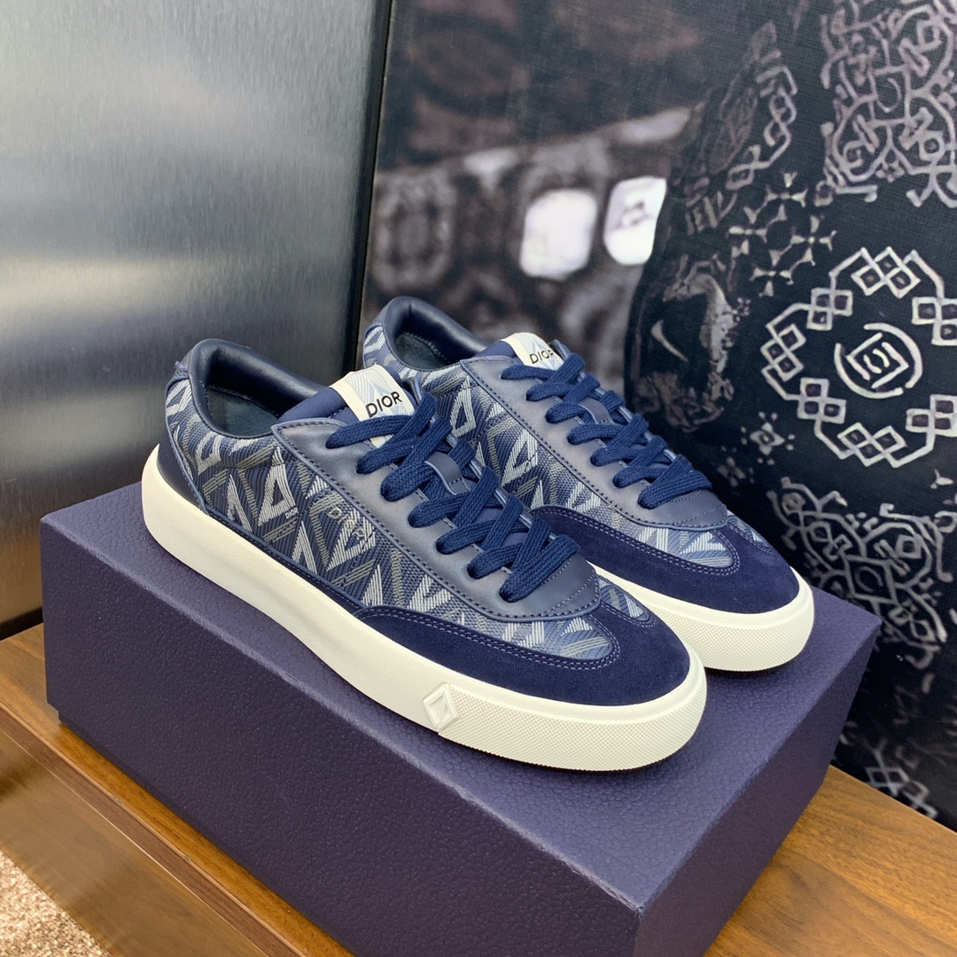 UA D10r B101 Sneaker