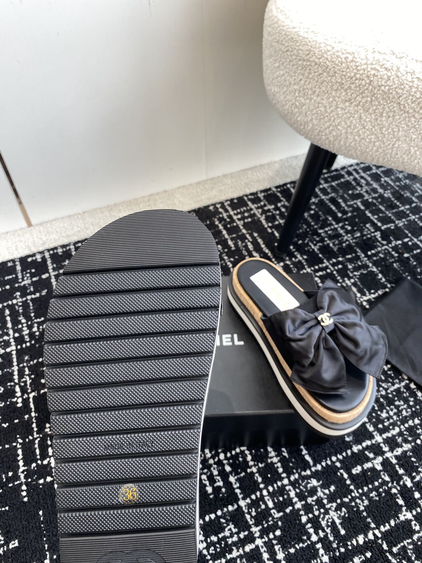 UA Ch**el PLATFORM SLIDES