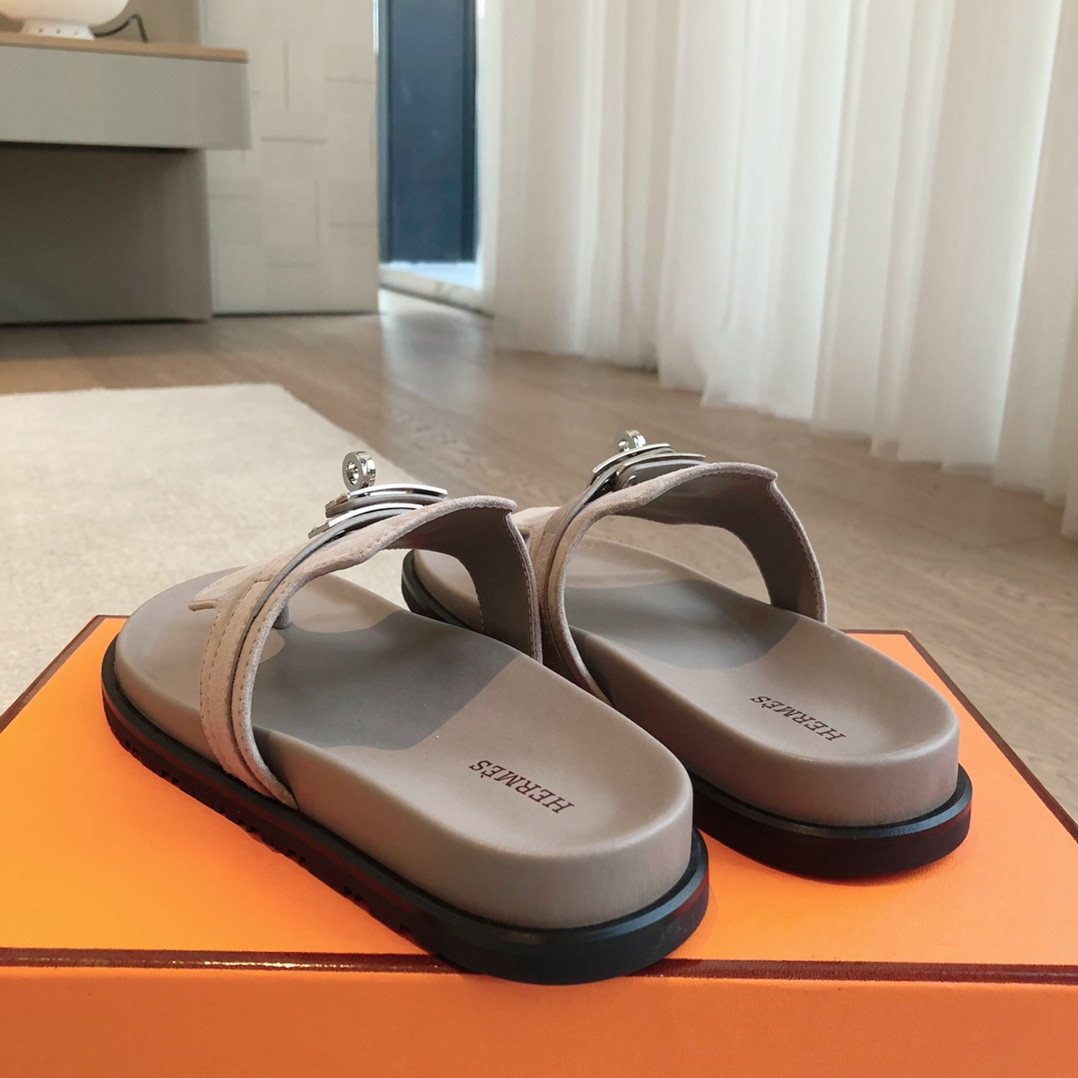 UA H**me5 Empire Sandal