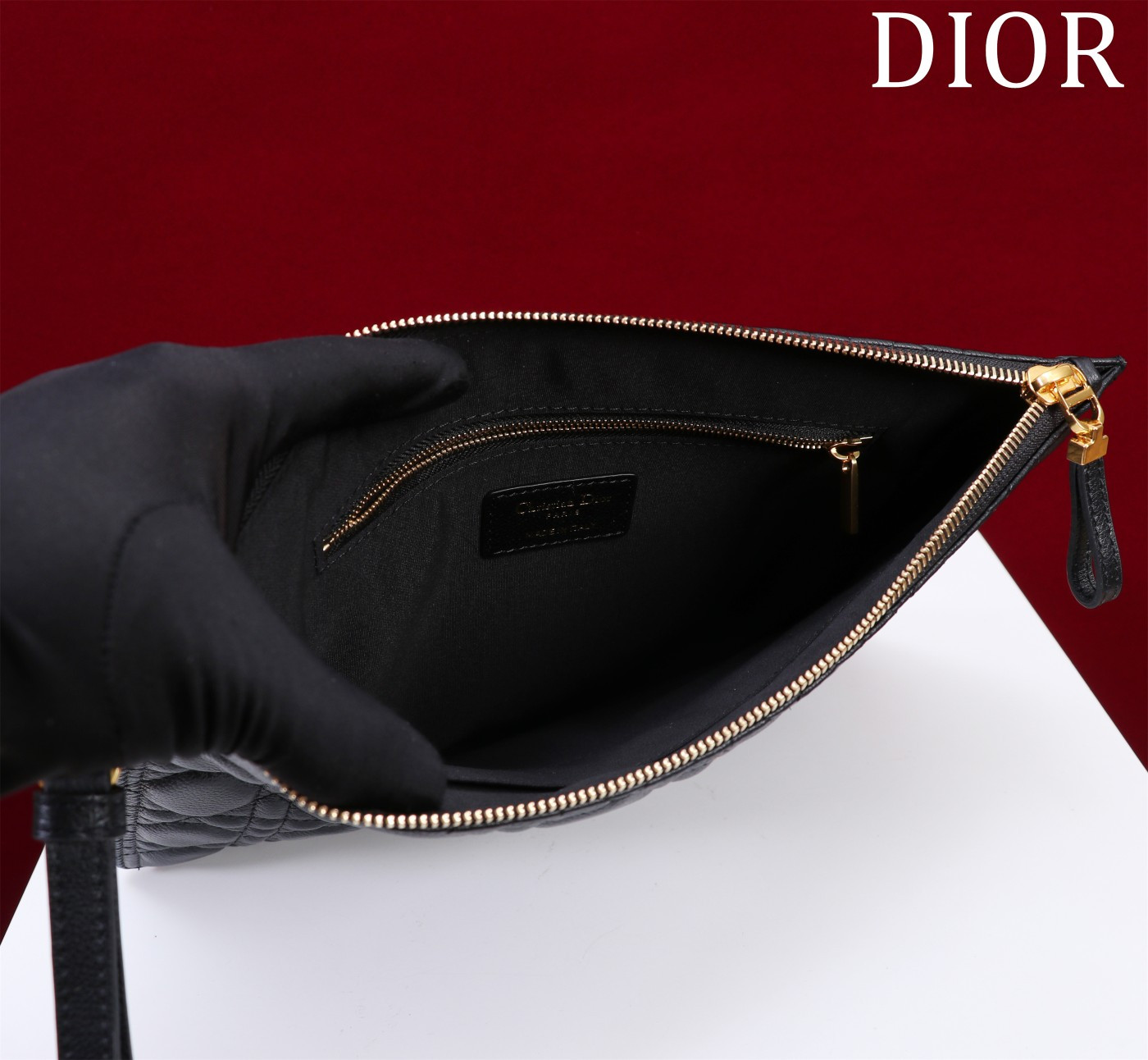 Large D10r Caro Daily Pouch 30 x 21.5 cm