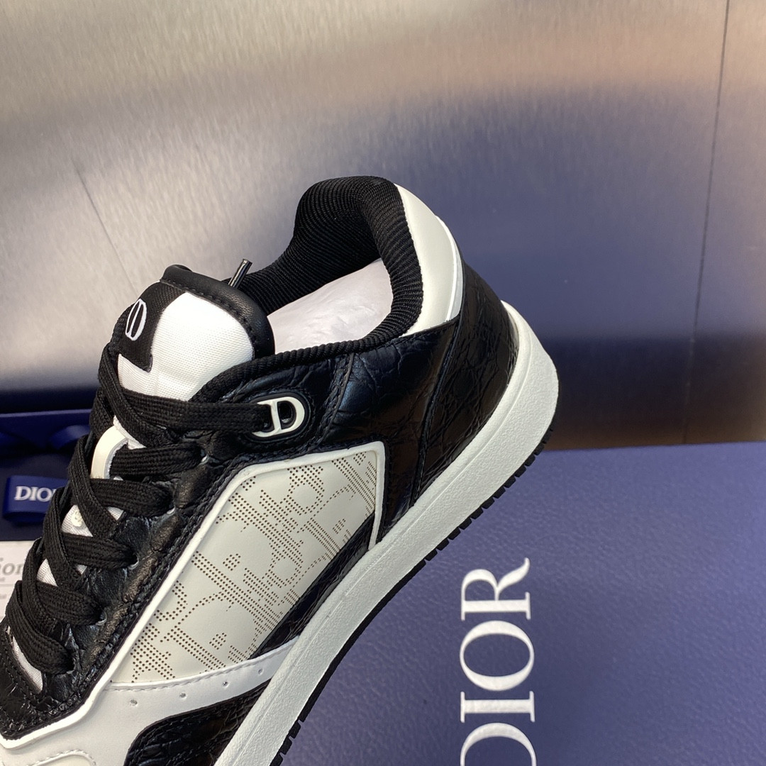 UA D10r B27 Sneaker