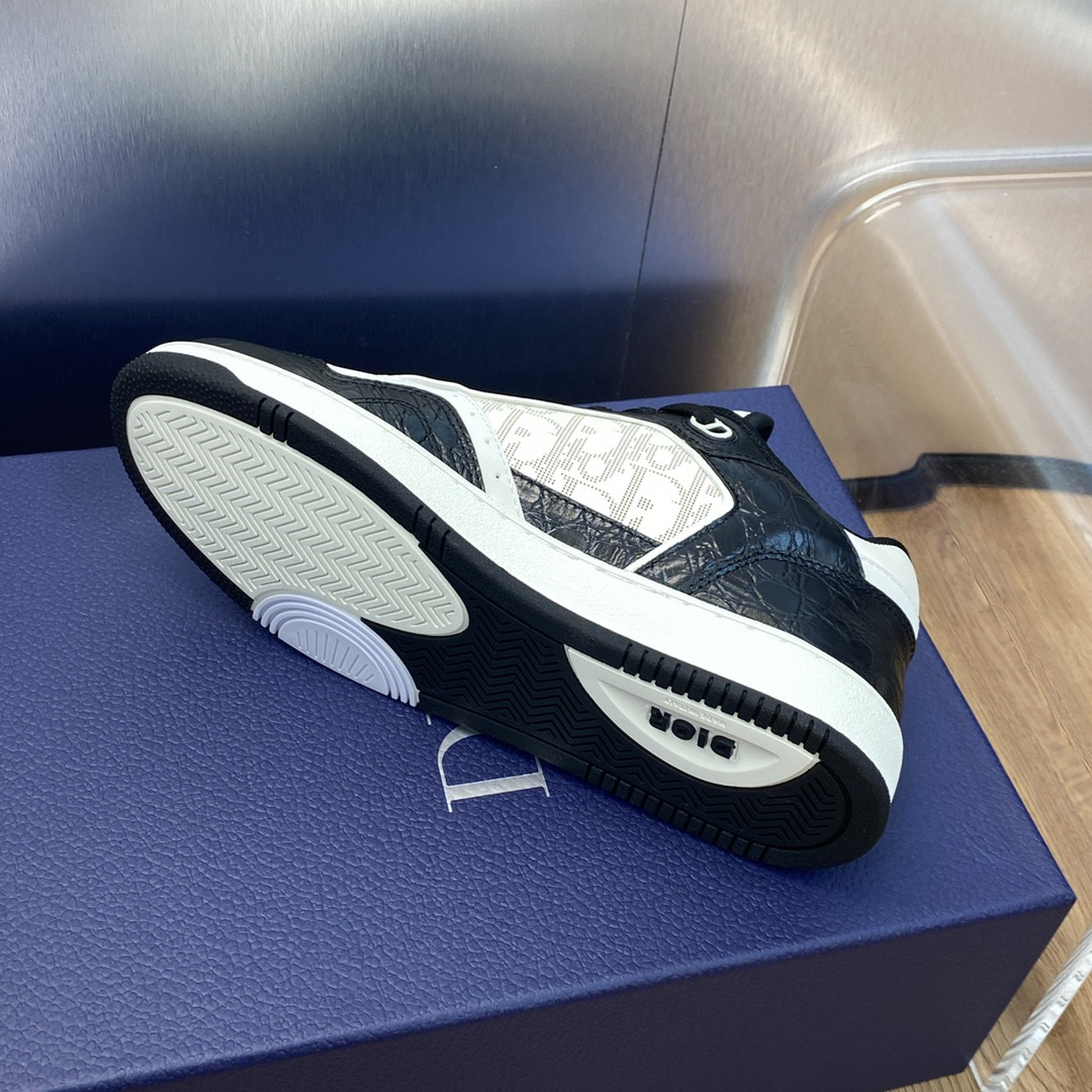 UA D10r B27 Sneaker
