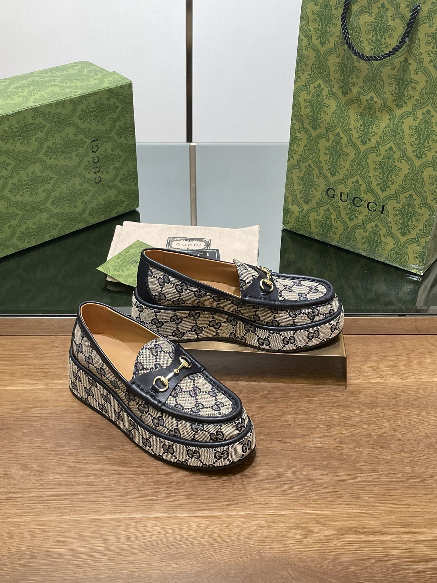 UA Gvc*1 HORSEBIT WEDGE LOAFER