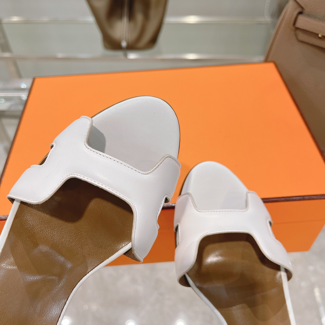 UA H**me5 Heeled Sandal