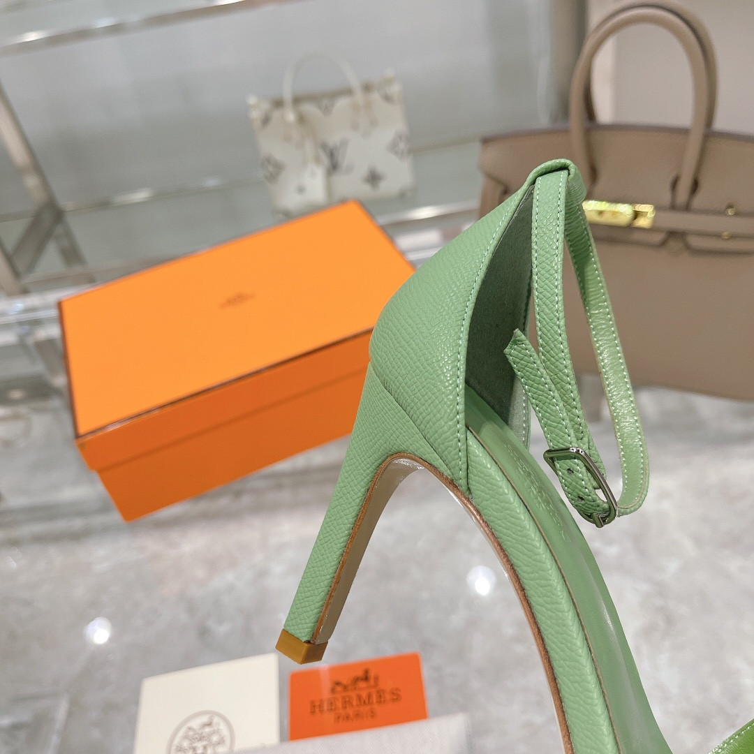UA H**me5 Heeled Sandal