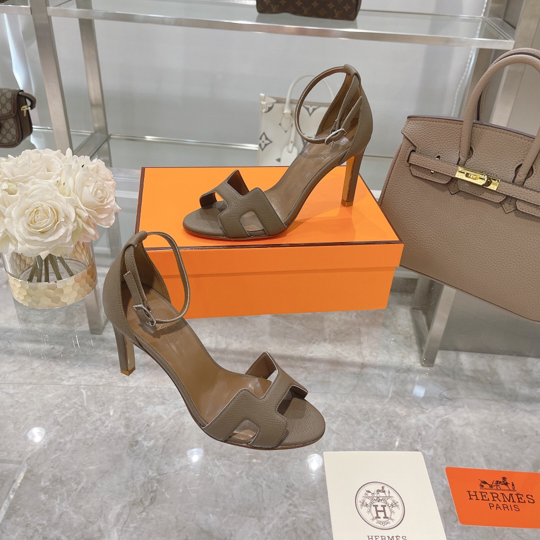 UA H**me5 Heeled Sandal