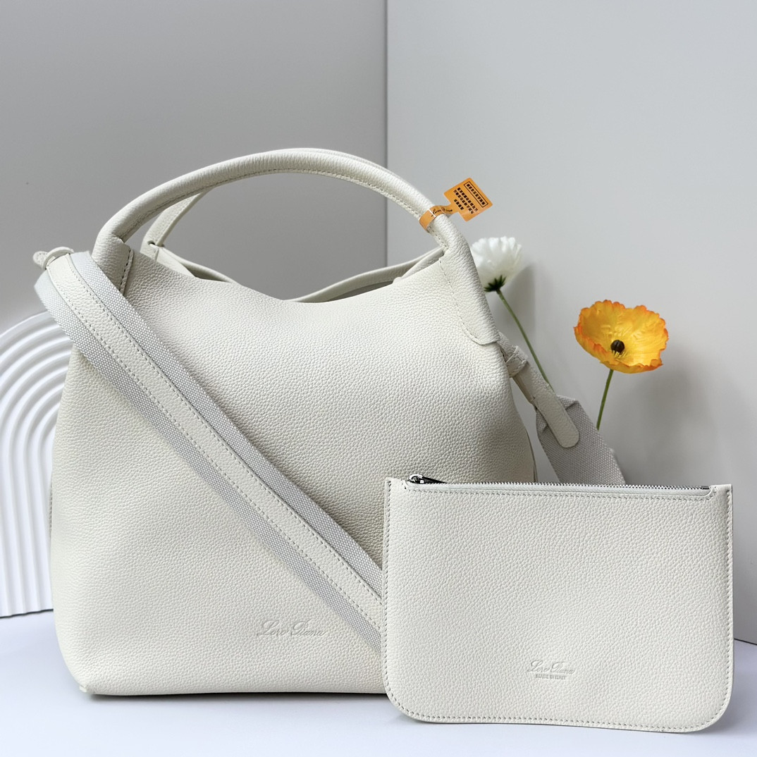 L0r0 P1ana Large Bale Bag Grained Calfskin 24 x 20 x 27 cm