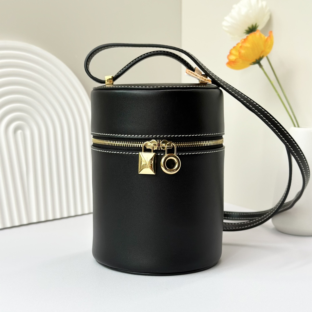 L0r0 P1ana Extra Case Smooth Calfskin 12 x16 x12cm