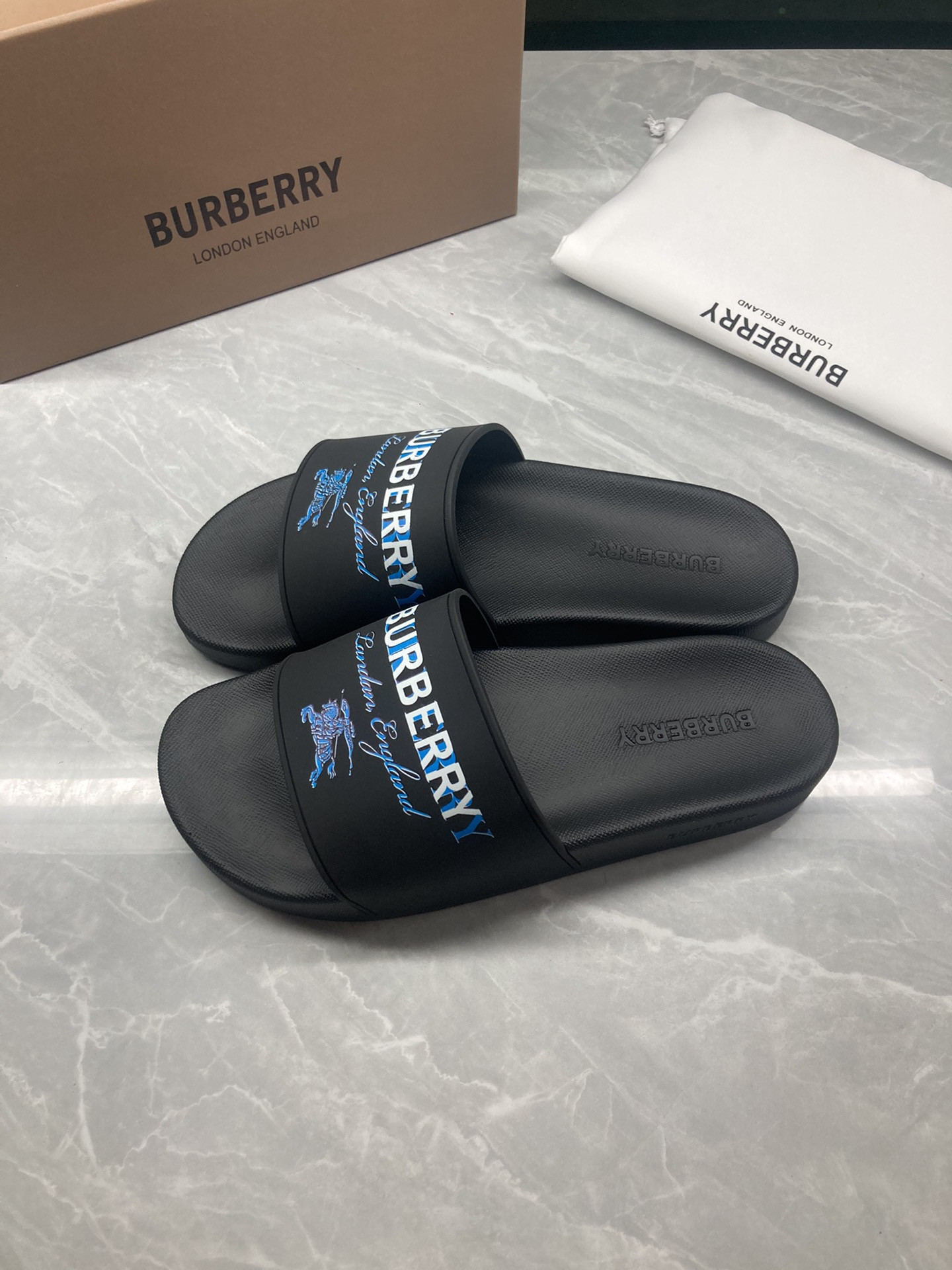 Bv*b*rry Slides