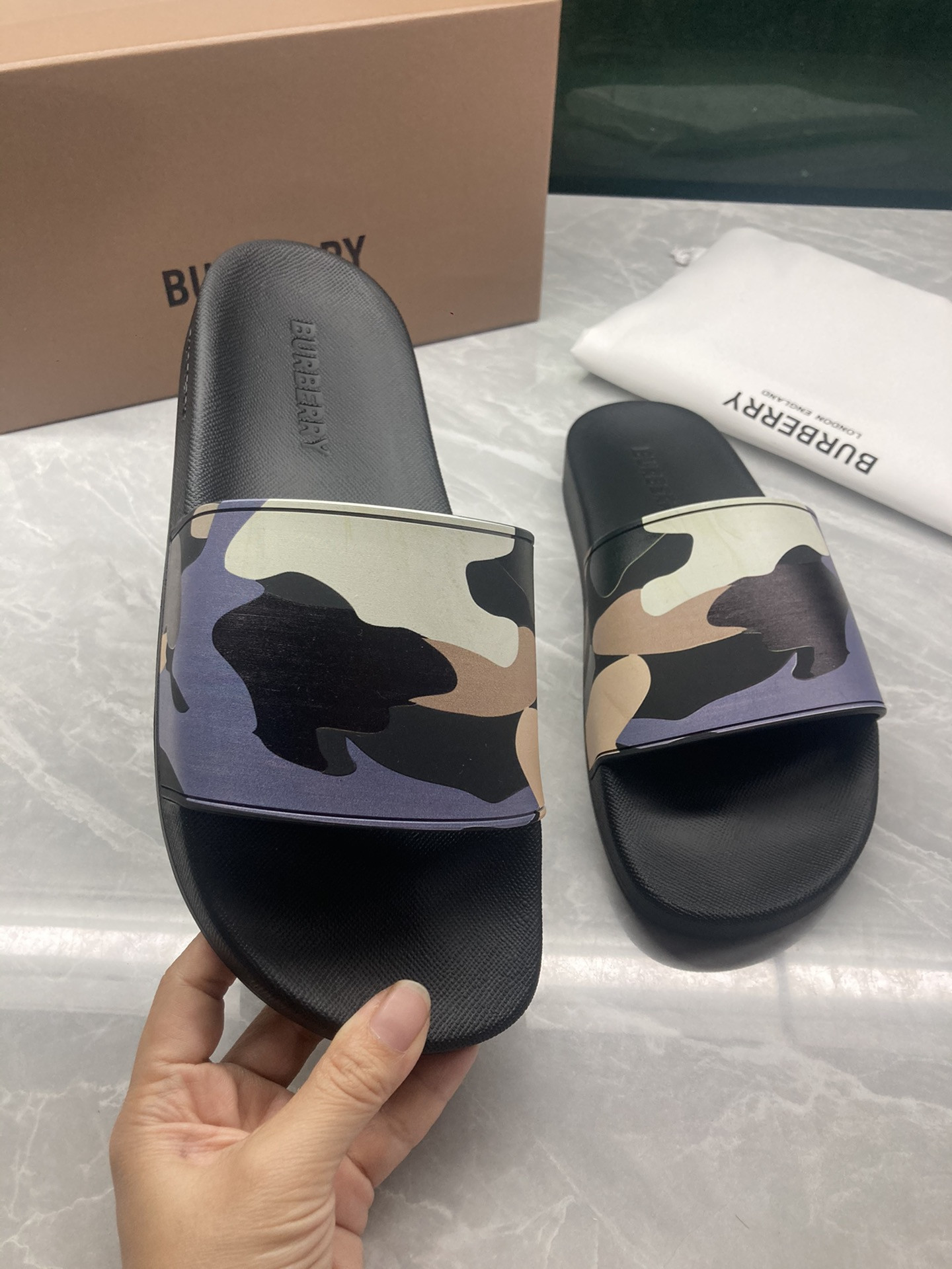Bv*b*rry Slides
