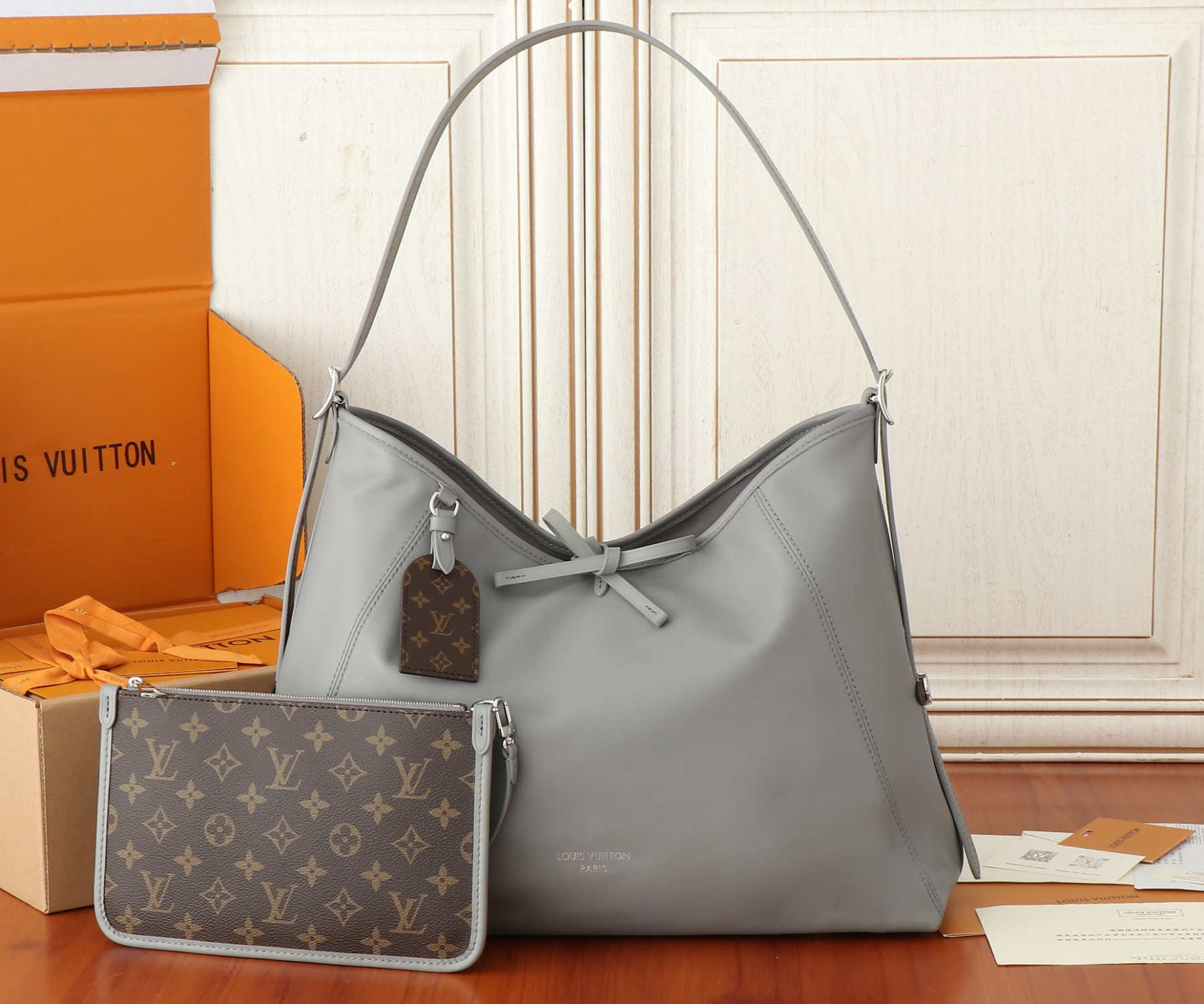 LV CarryAll Dark M12583 39x30x15CM