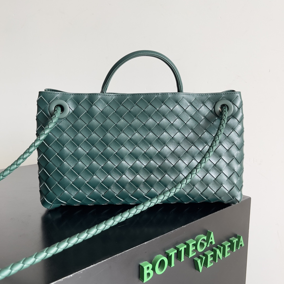 B0tt*ga Ven*ta East-West Andiamo 29x10x18CM