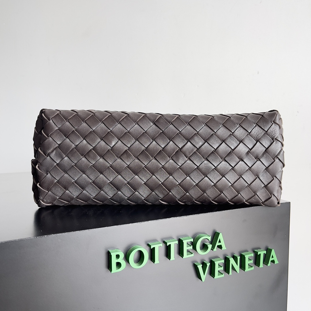 B0tt*ga Ven*ta Medium Andiamo 32x25x11CM
