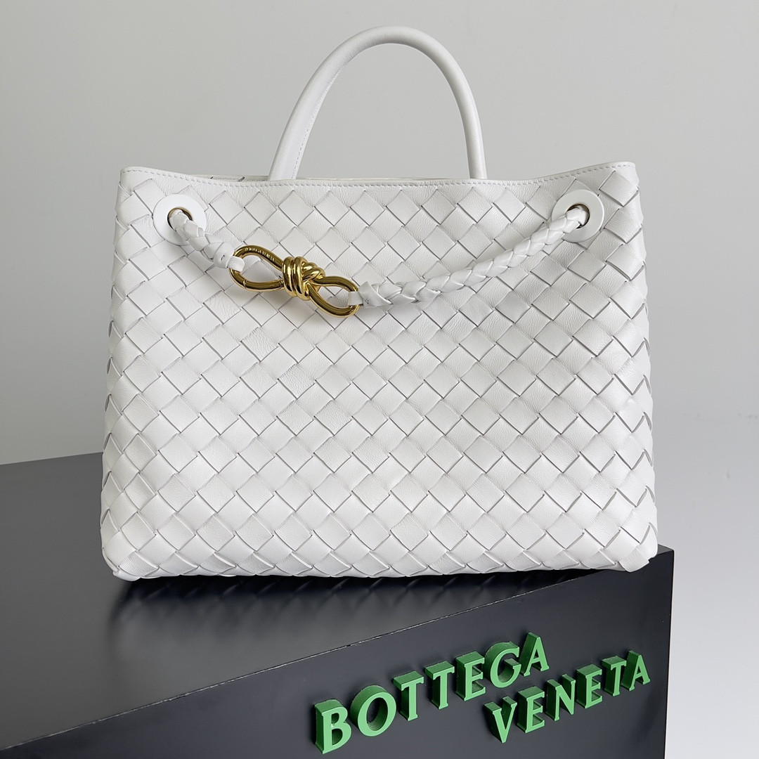 B0tt*ga Ven*ta Medium Andiamo 32x25x11CM
