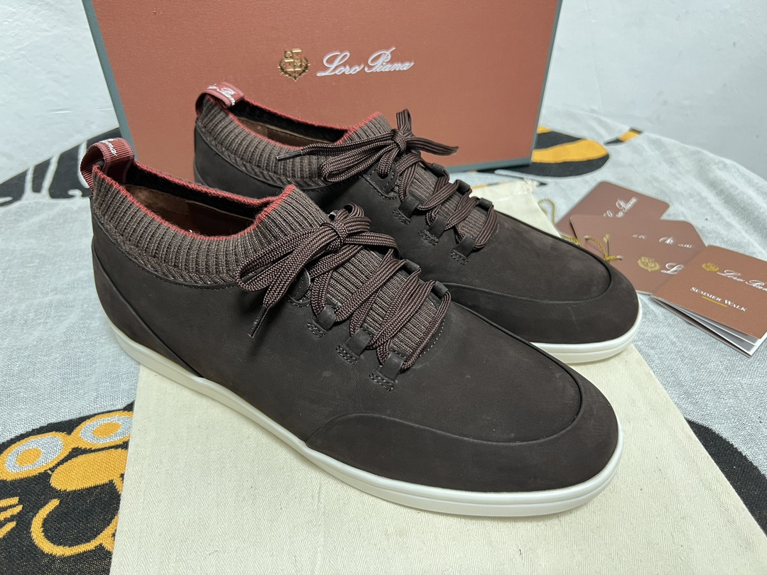 UA L0r0 P1ana Soho Walk Sneaker