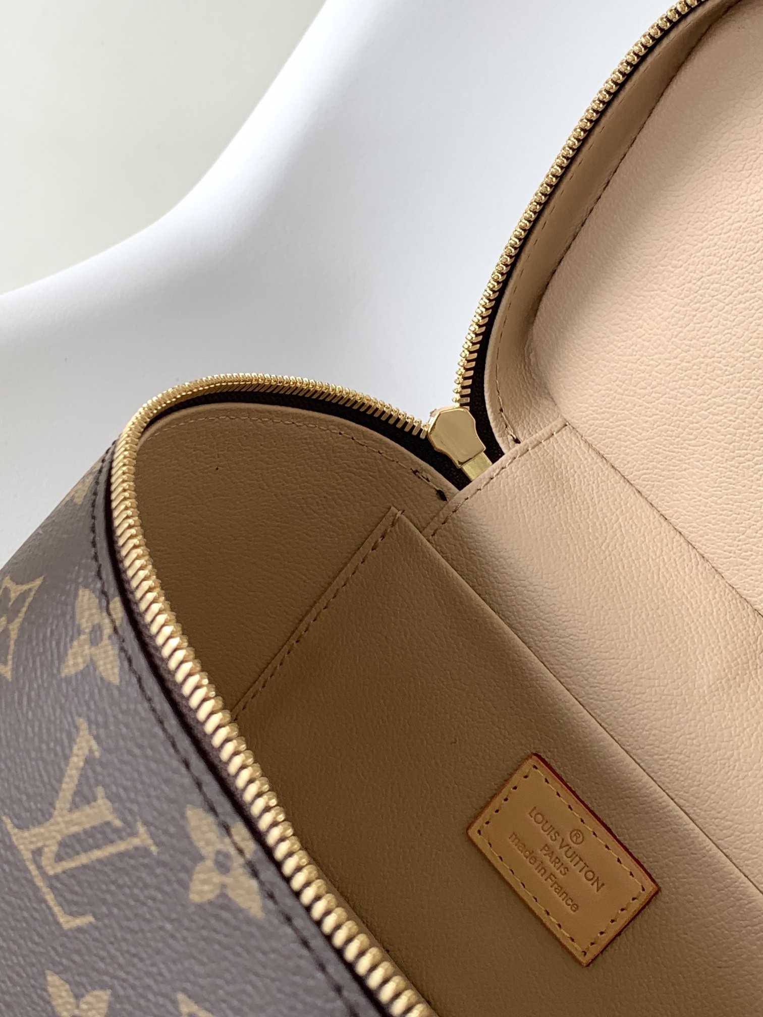 LV Nice Mini M44495 20 x 13.5 x 12CM