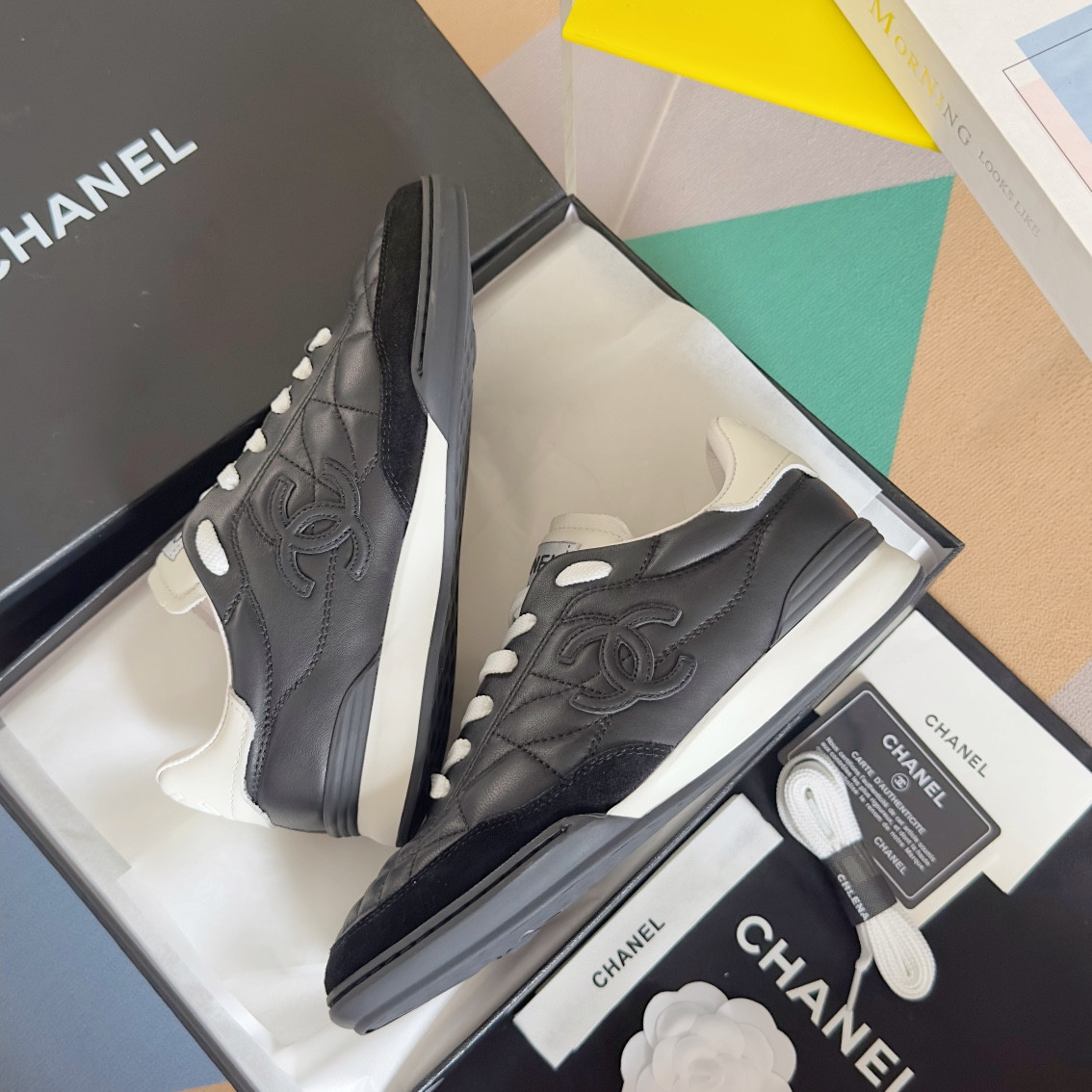 UA Ch**el SNEAKER