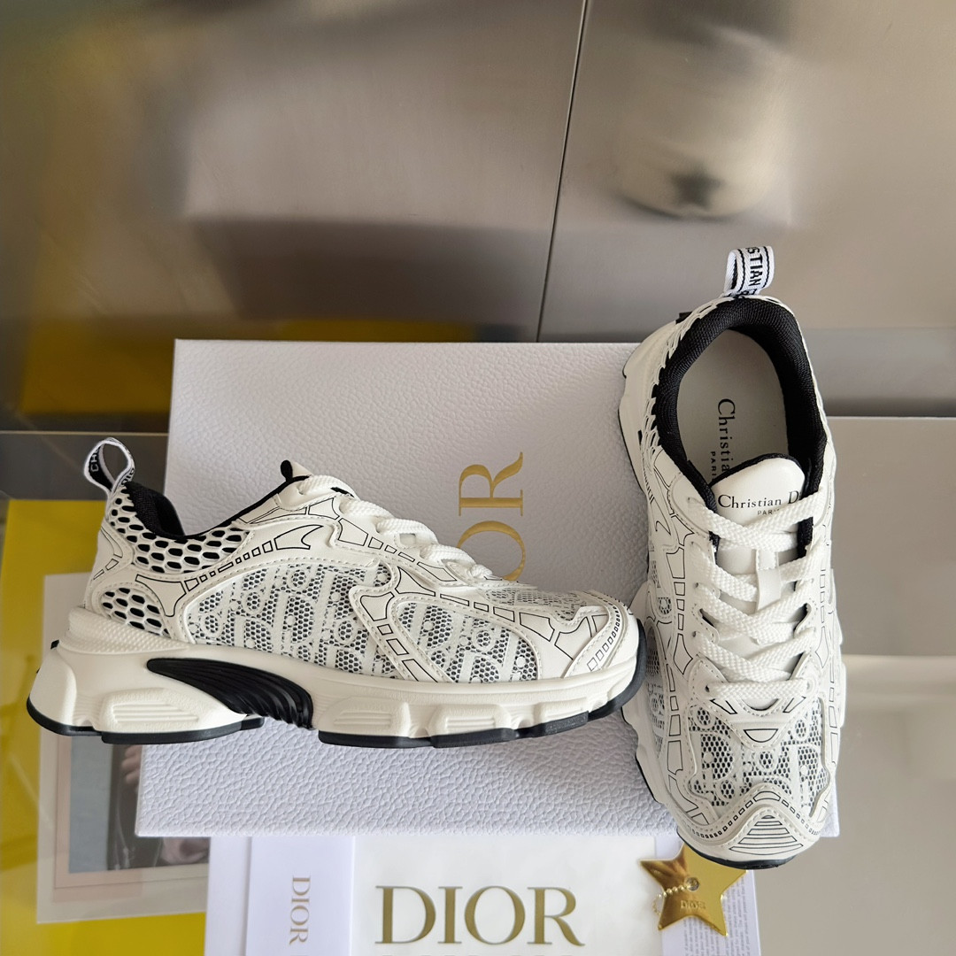 UA D10r Vibe Sneaker