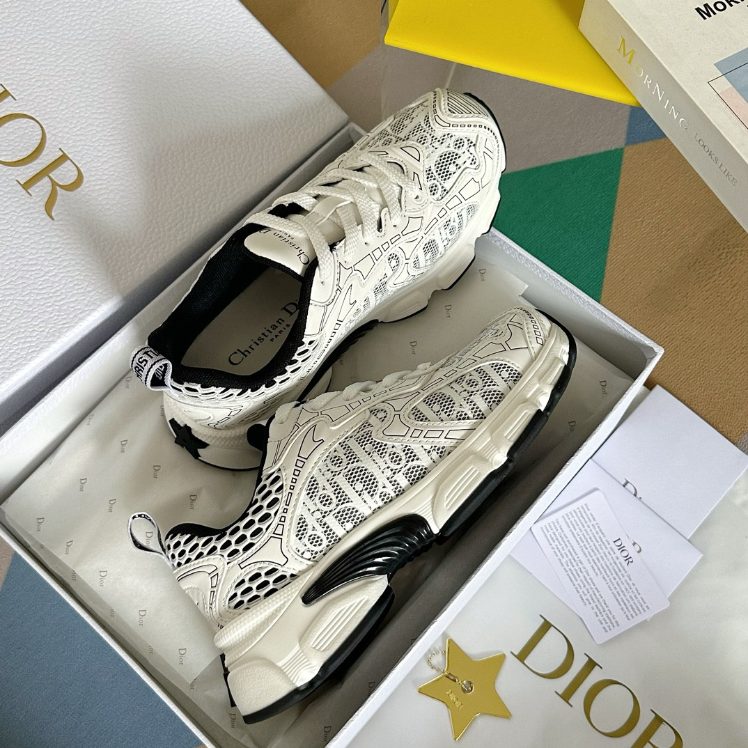 UA D10r Vibe Sneaker