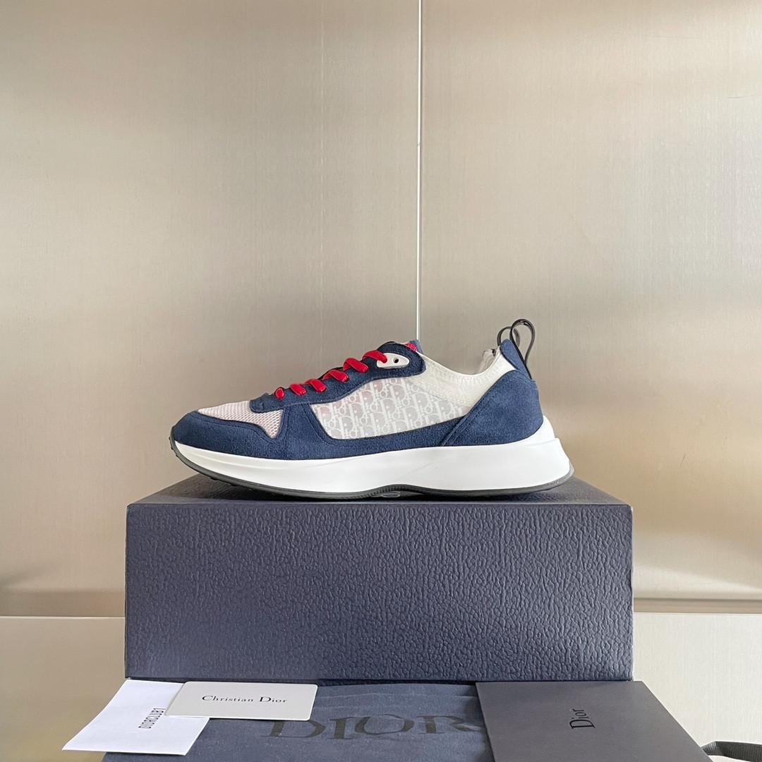 UA D10r B25 Runner Sneaker