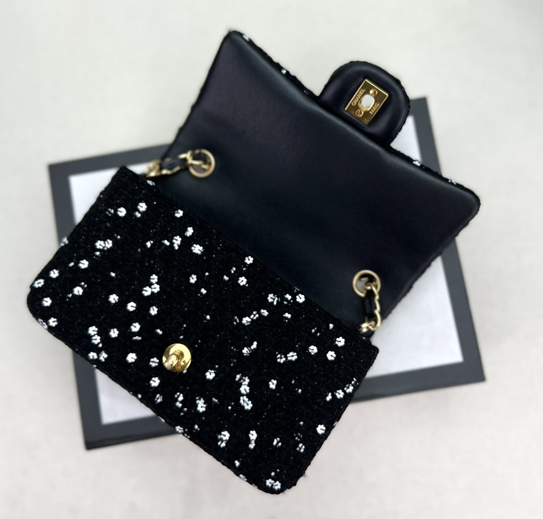 Ch**el Classic Flap Bag 20cm