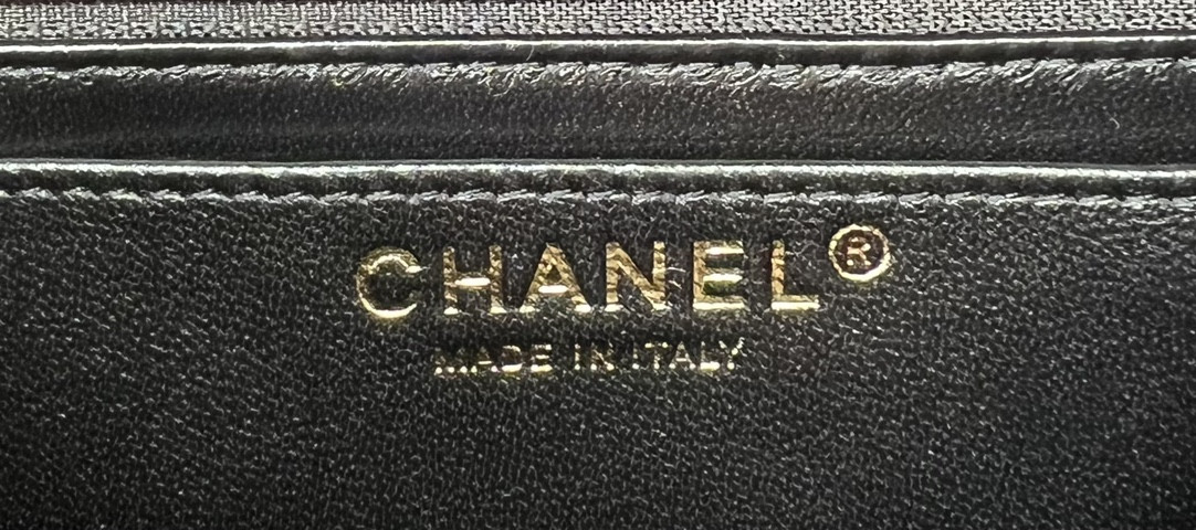 Ch**el Classic Flap Bag 20cm