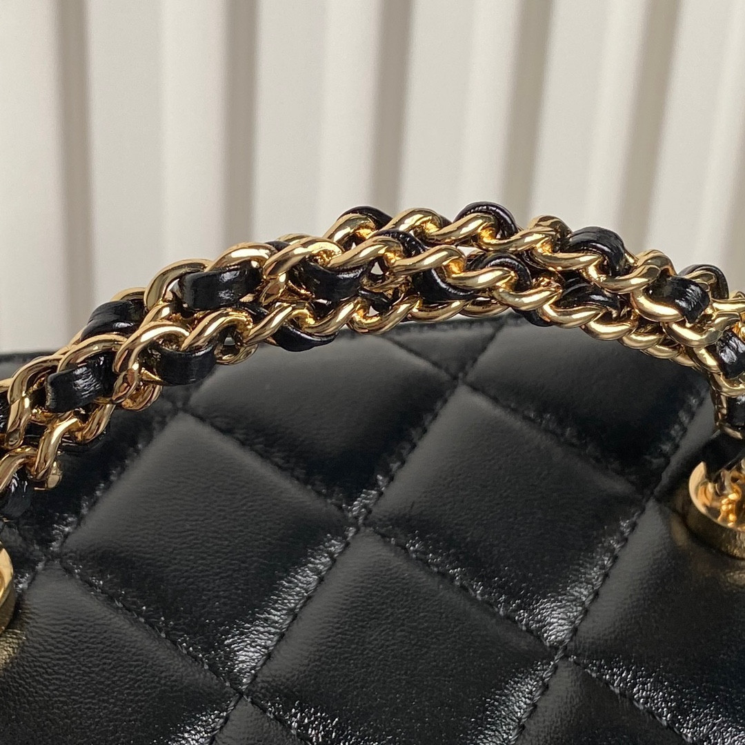 Ch**el Clutch With Chain 9.5x 17x 8CM