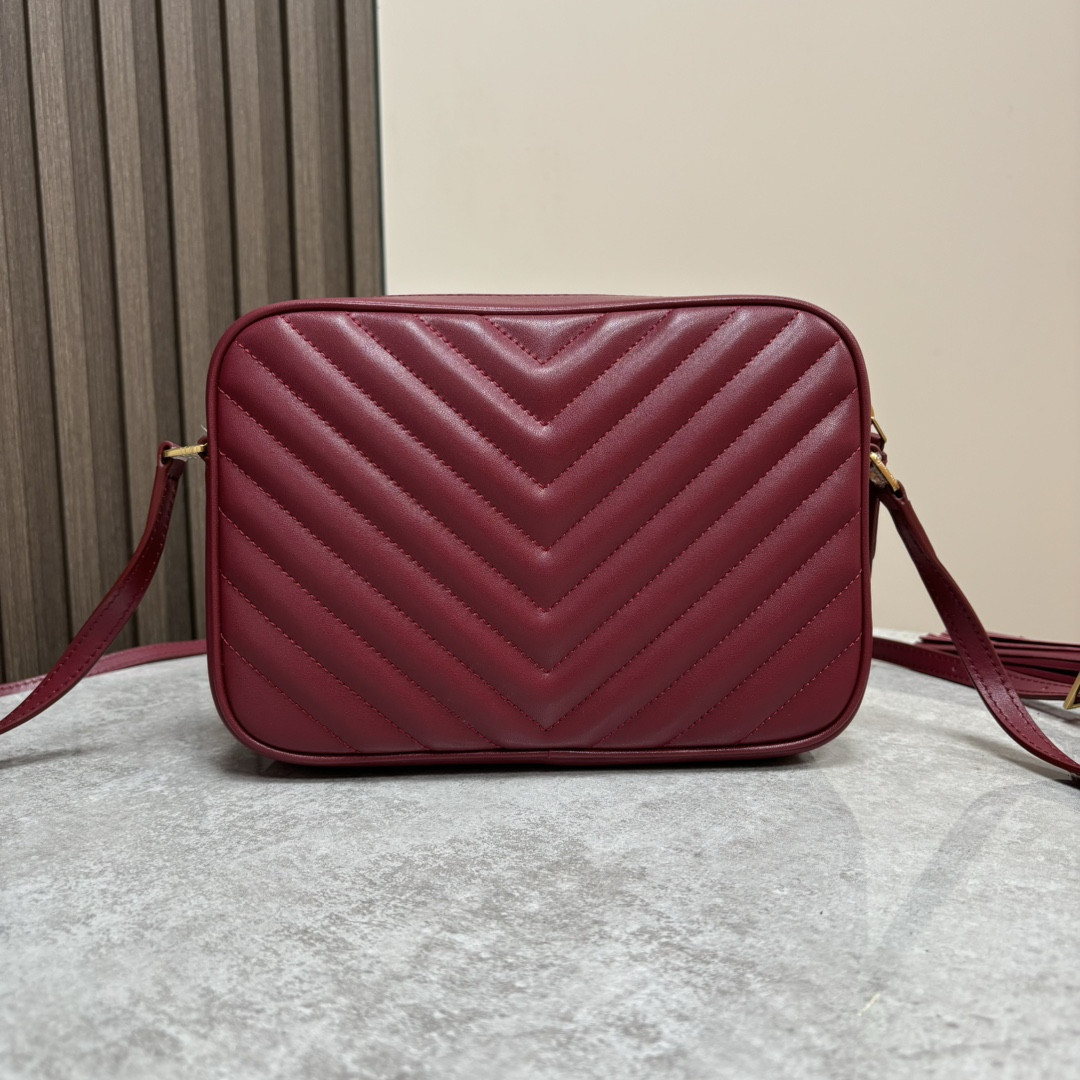 Y51 LOU camera bag in quilted leather 23x16x6cm