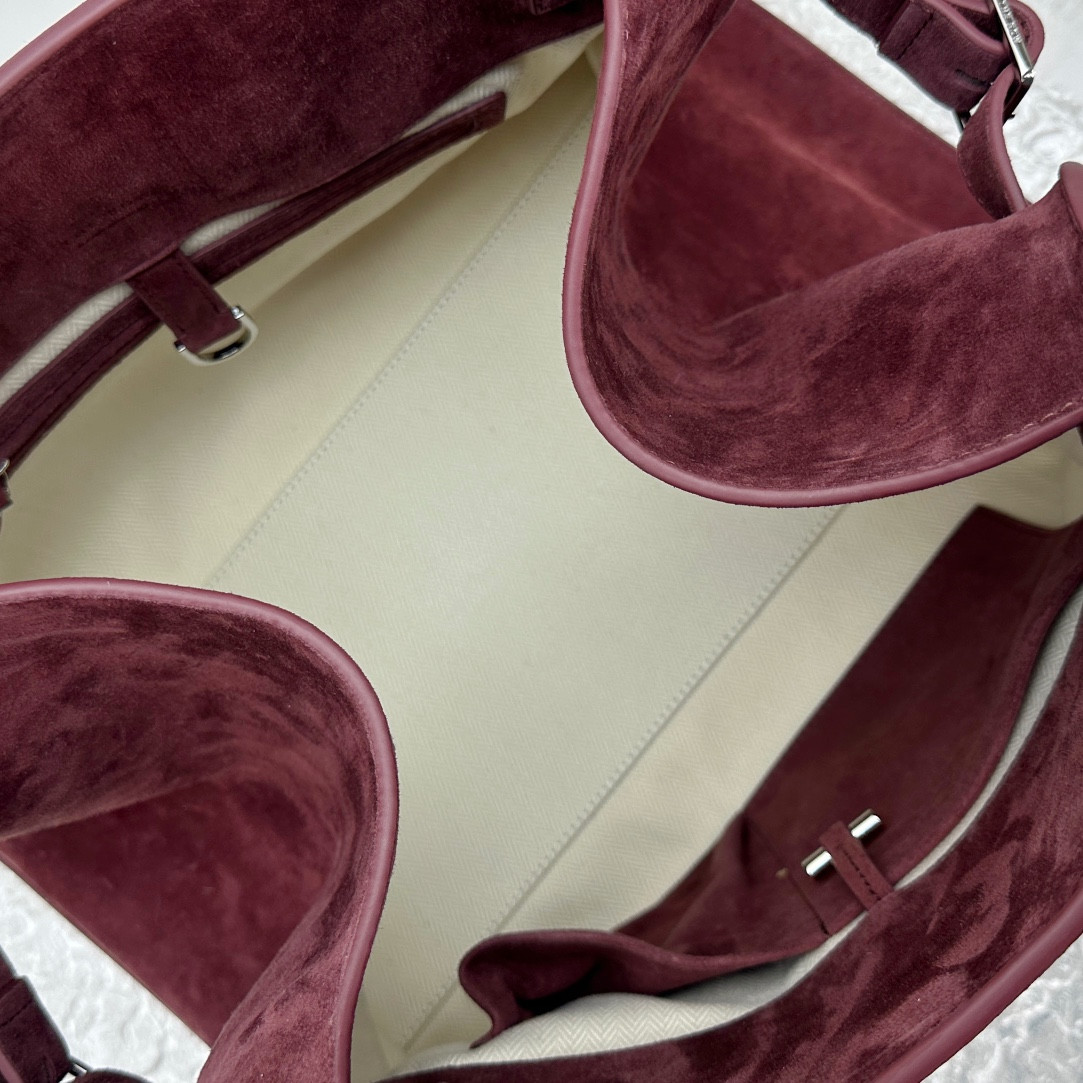 The R0w MARGAUX 15 38.5x16x30cm