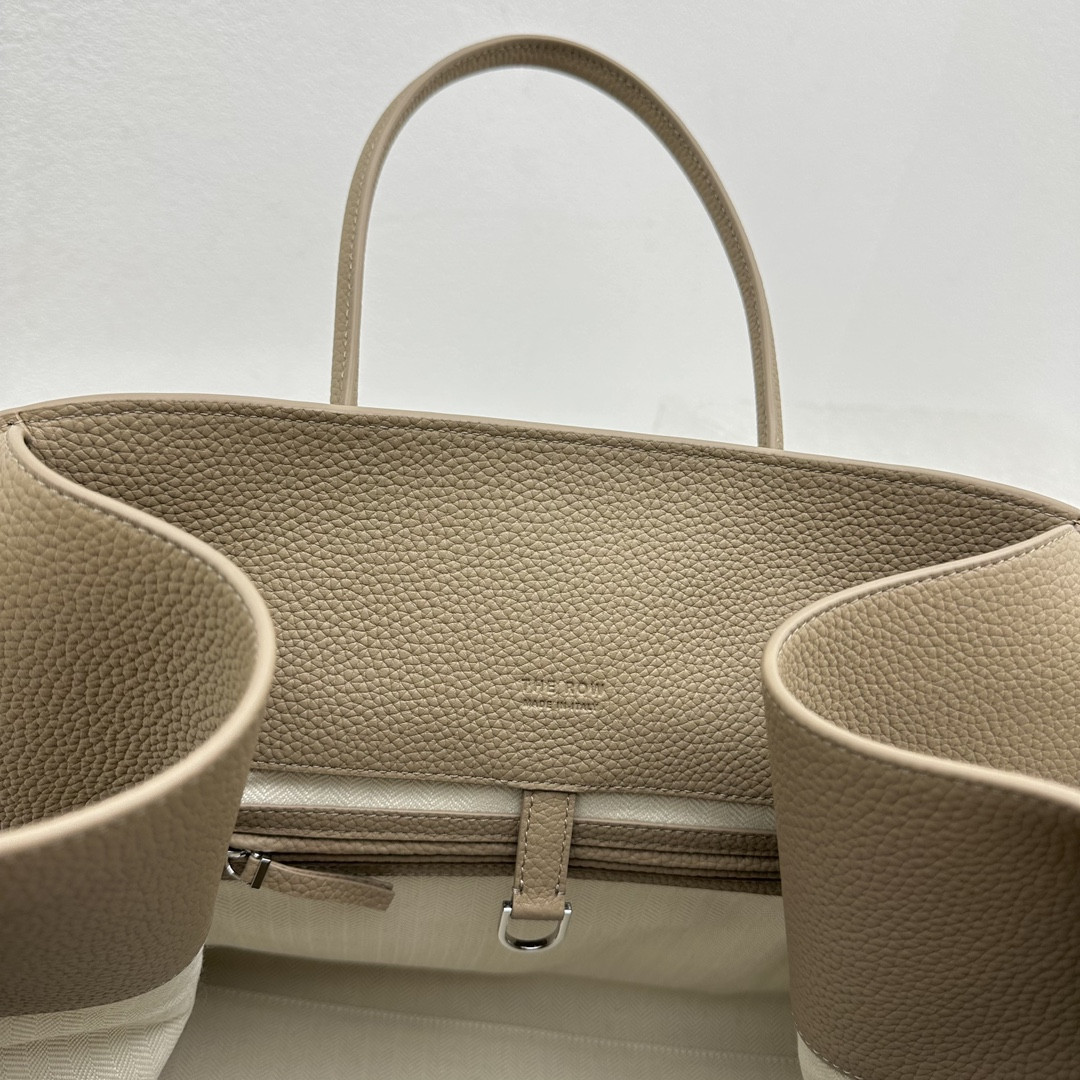 The R0w MARGAUX 15 38.5x16x30cm