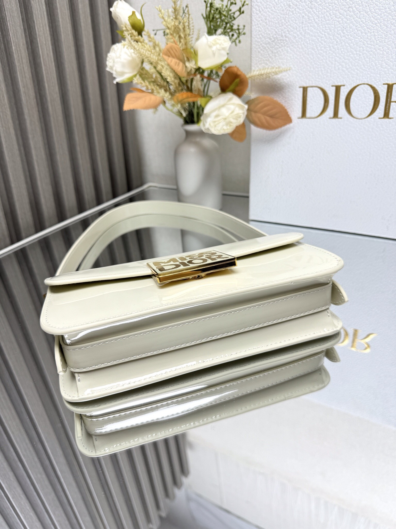 D10r Miss D10r flap bag 22 x 11 x 6 cm(Patent Calfskin)