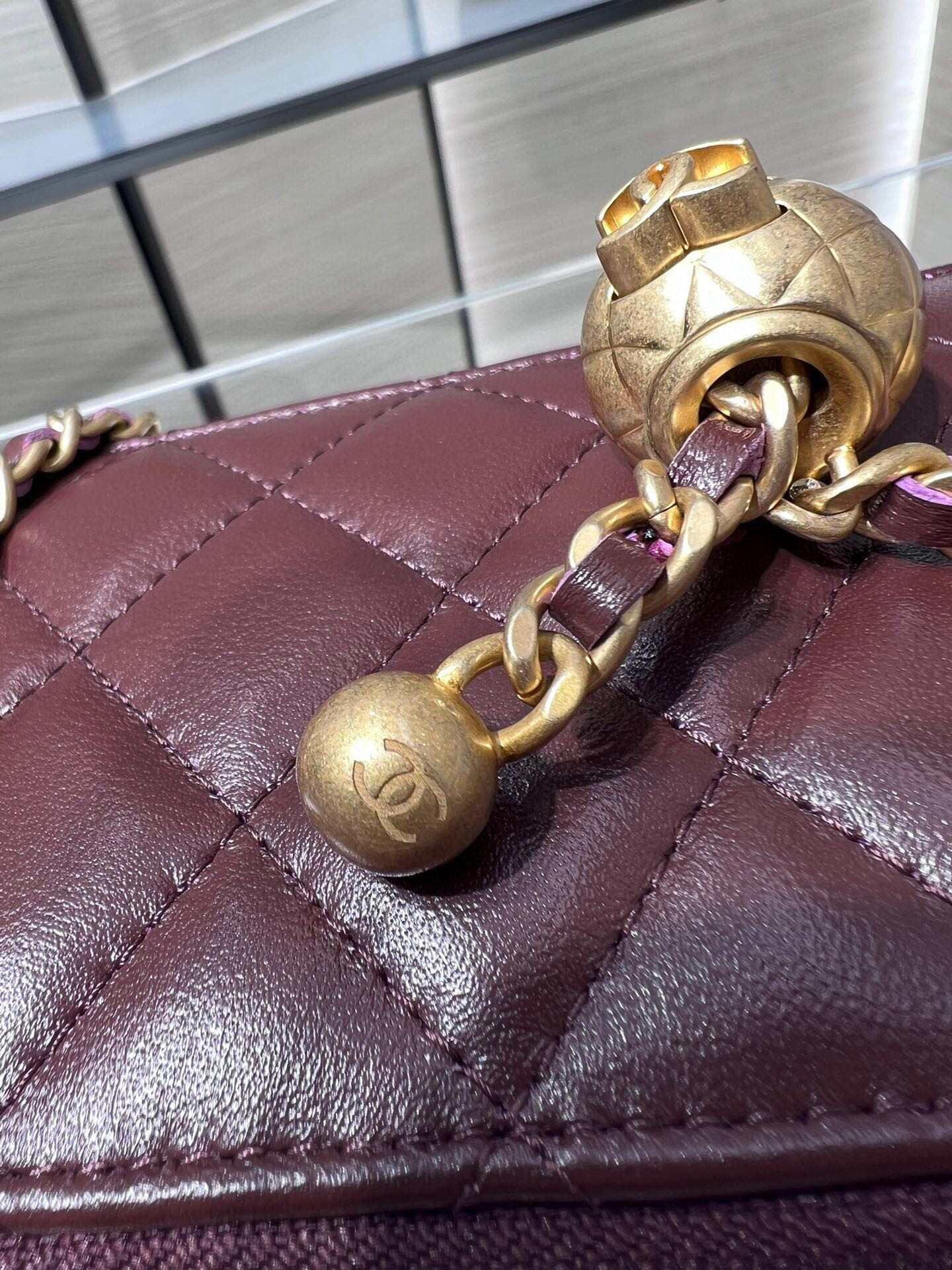 Ch**el Clutch With Chain 9.5x 17x 8CM