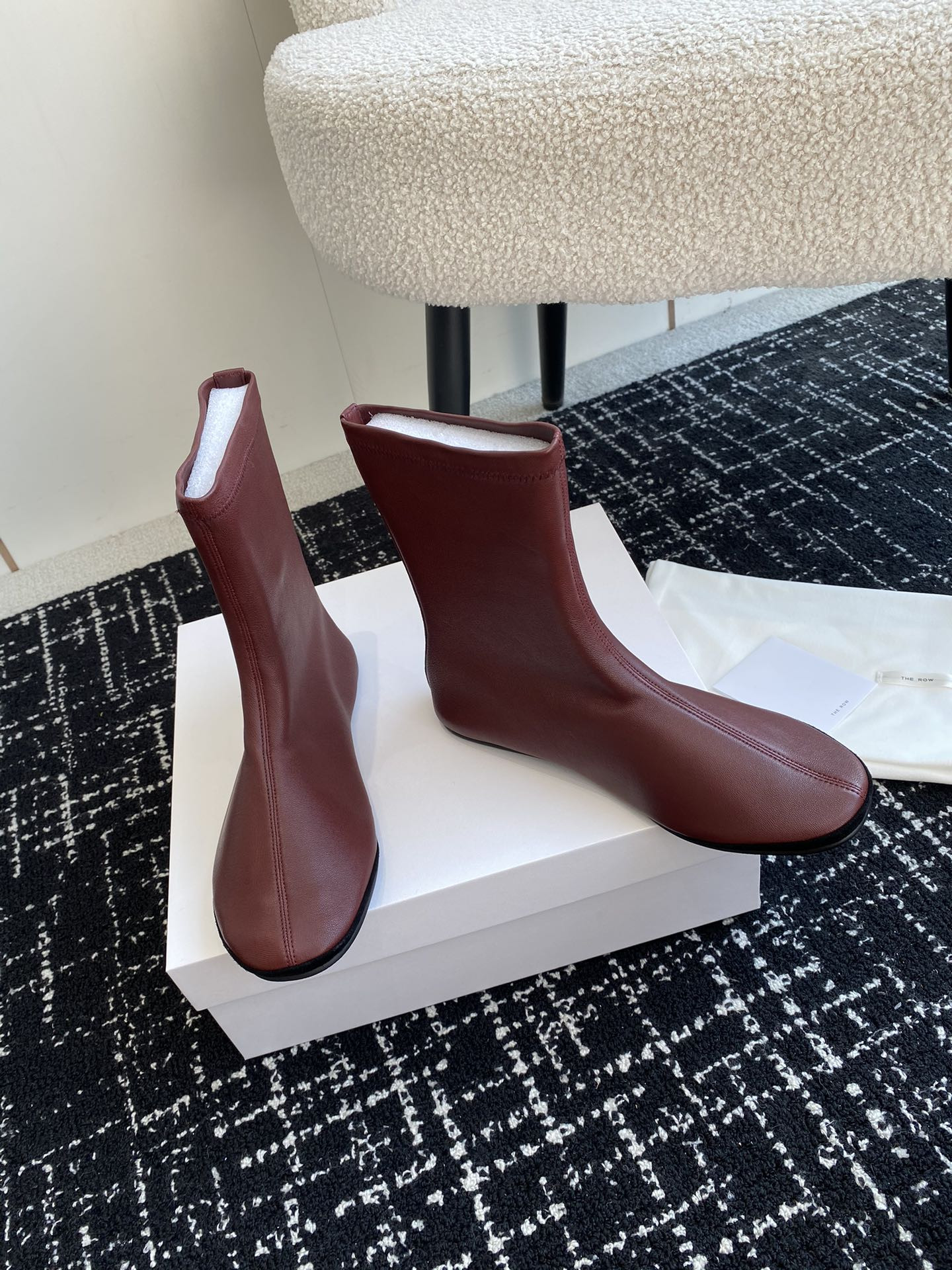 UA The R0w Boot